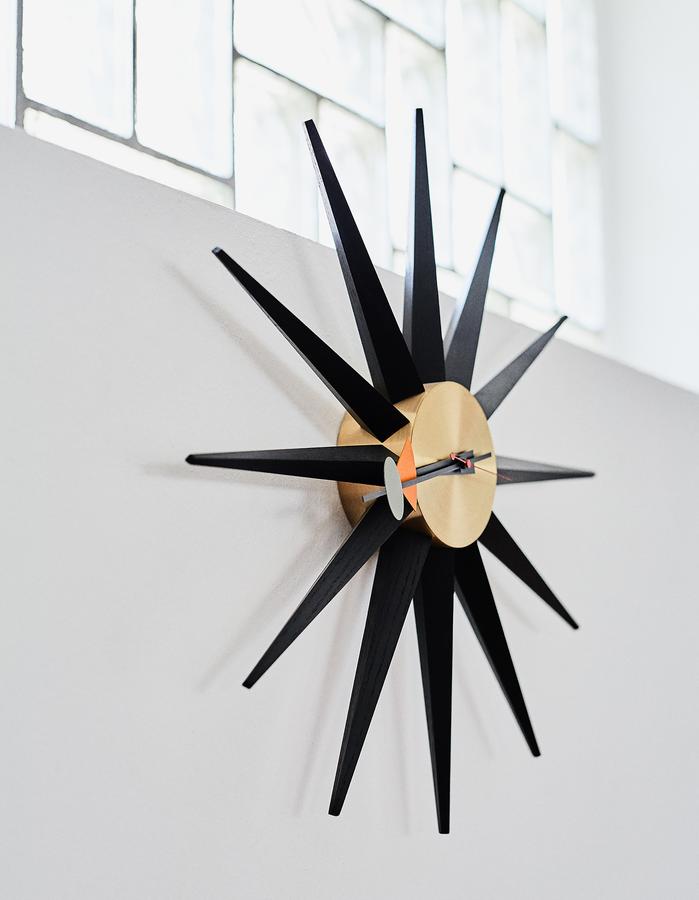 Sunburst Clock Black Vitra Uhren Designermöbel von smow